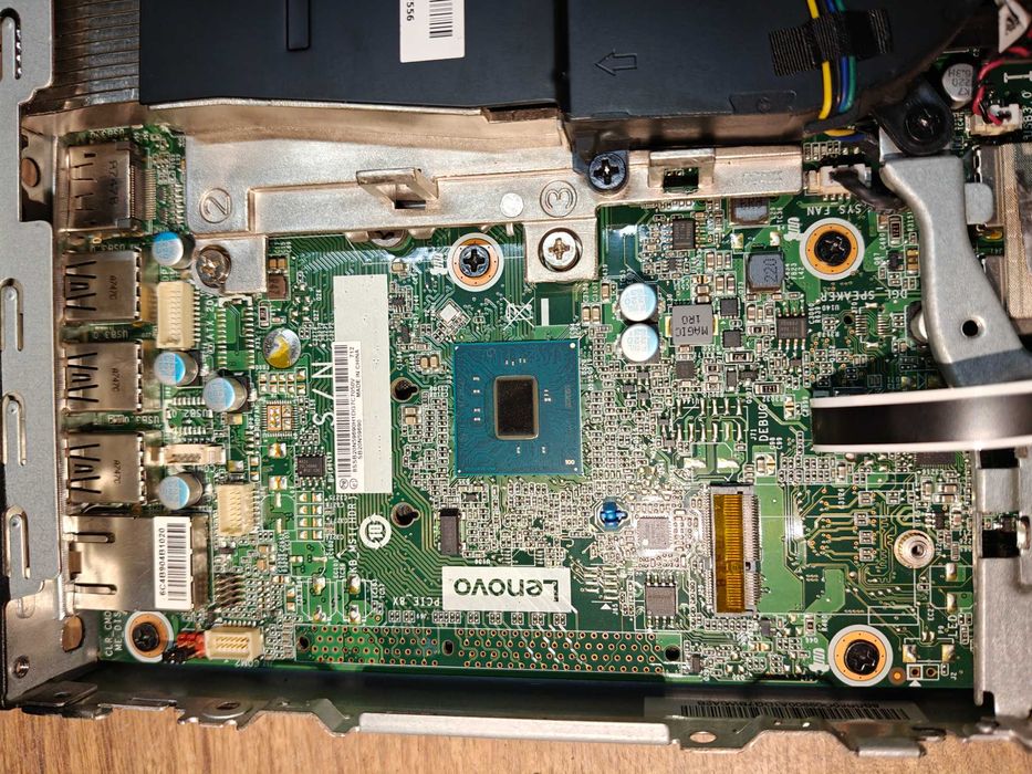 Lenovo ThinkCentre M710q – i3-6100T | 8GB RAM | SSD 120GB | Używany