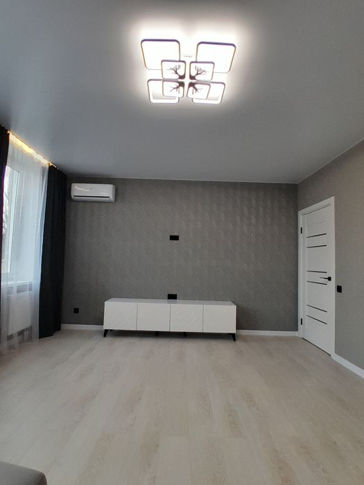 Новобудова Центр 2к.кв-70м2 Новий ремонт!