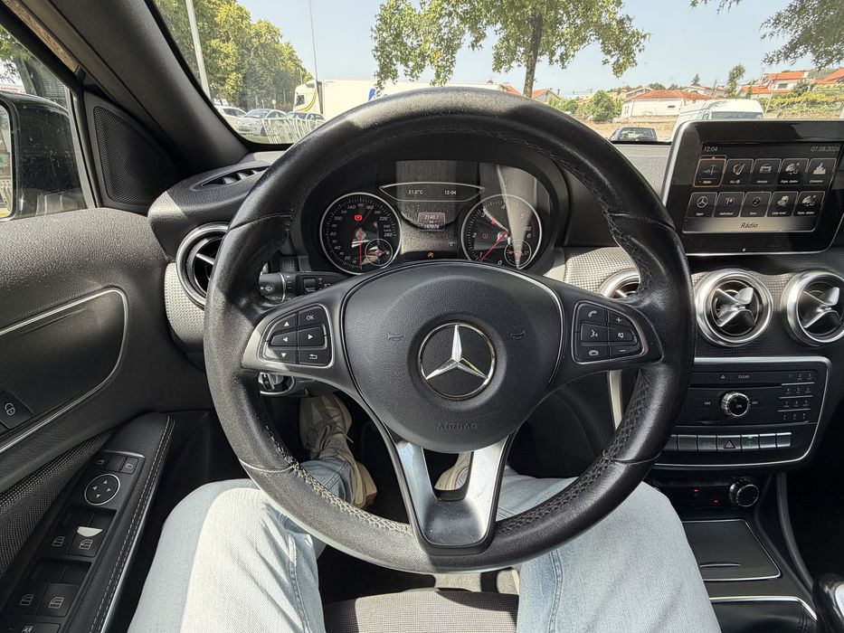 Mercedes-Benz A180d | Nacional