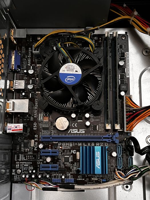 Комплект: ASUS P8H61-M LX3 R2.0 + Intel Pentium G2020 + 4GB RAM