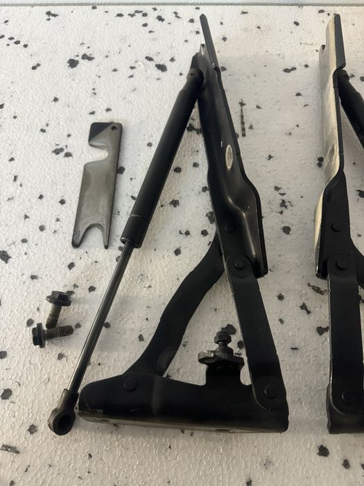 Zawiasy Maski BMW E60 E61 Siłowniki Gratis Komplet Prawy Lewy!