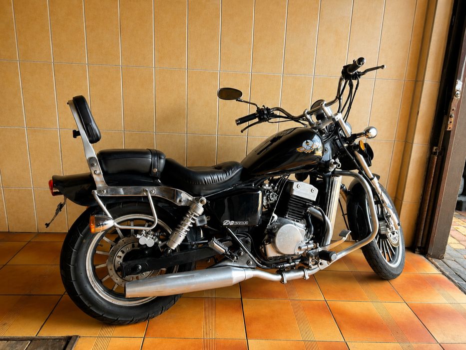 Motocykl chopper pojemność 125 CC DD125e-8