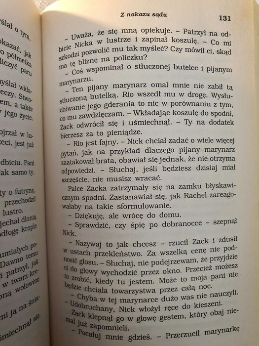 Z nakazem sądu - Nora Roberts