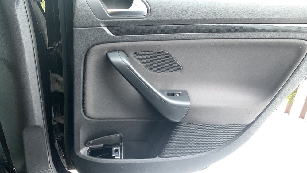 Volkswagen Golf 6 1,6 MPI 75 кВт