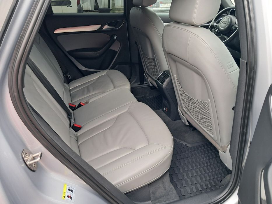 Продам  Audi Q3.