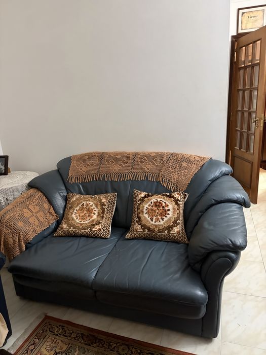 Conjunto de 2 sofás e 1 cadeirão Vintage