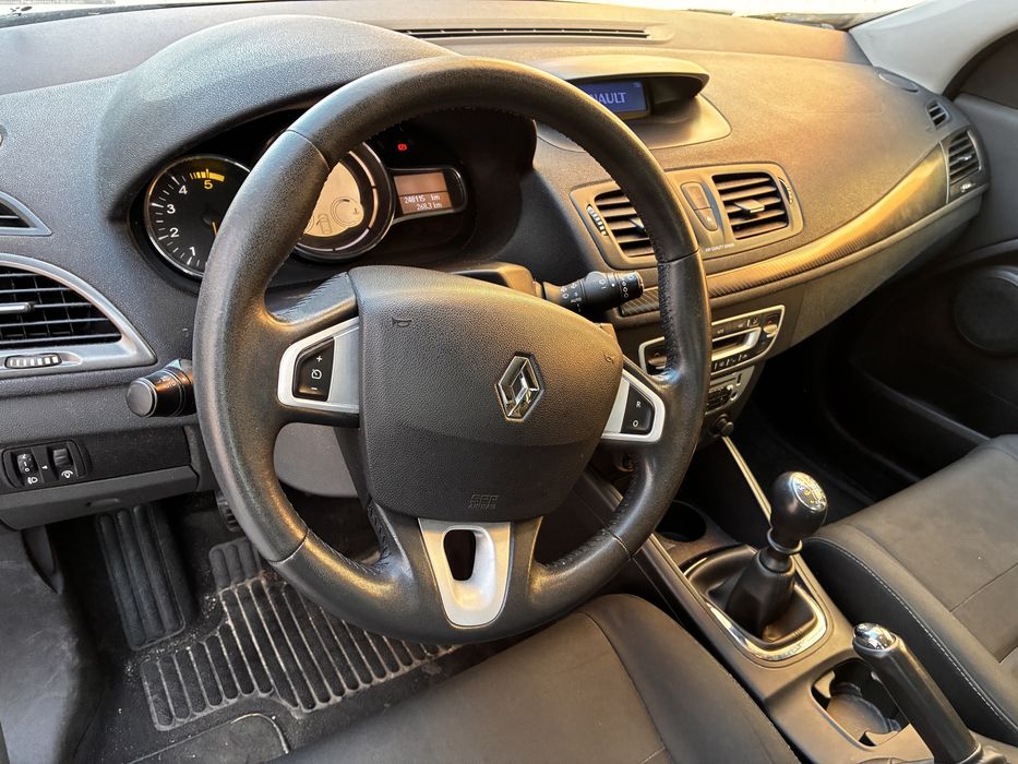 Renault Megane 1.5 dci 110 cv - 2012 — photo 2