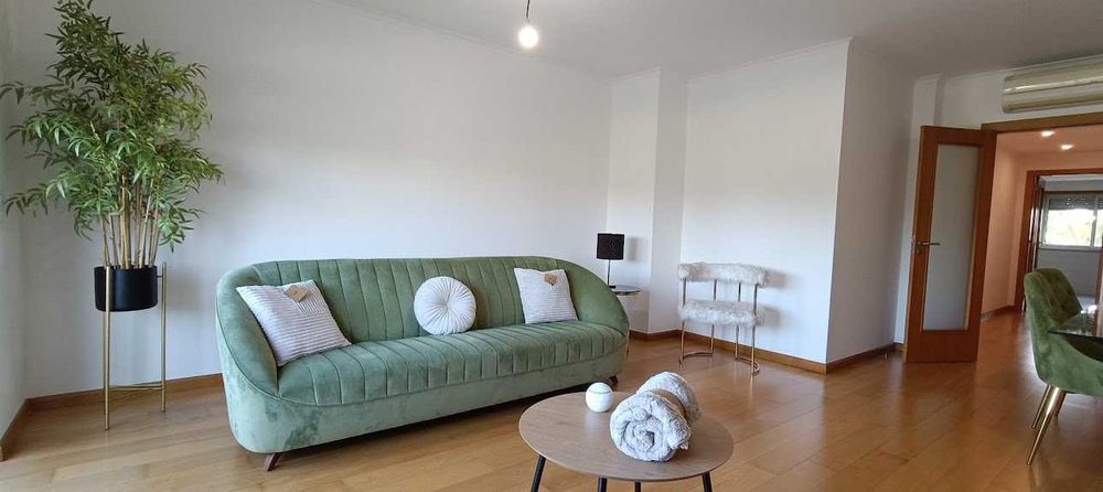 Elegante Sofá La Sénia de 4 lugares