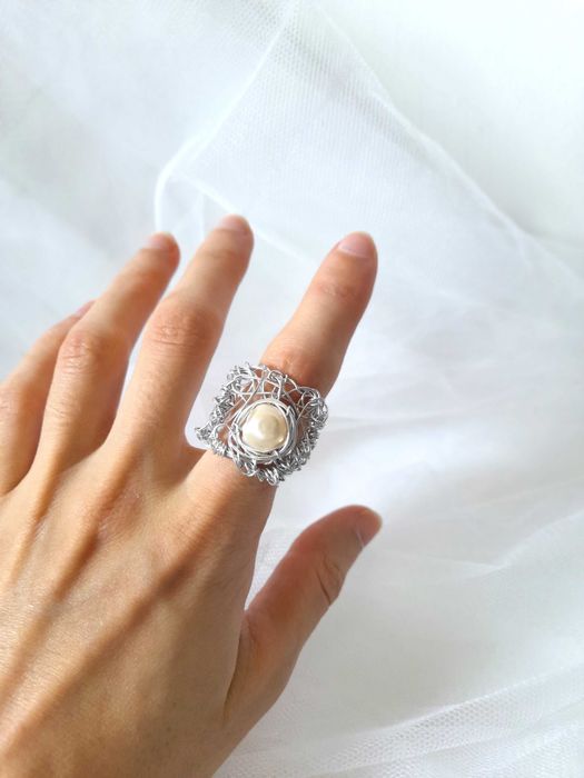 Anel barroco com pérola de rio genuína