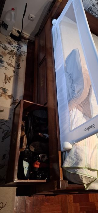 Cama de casal com estrado