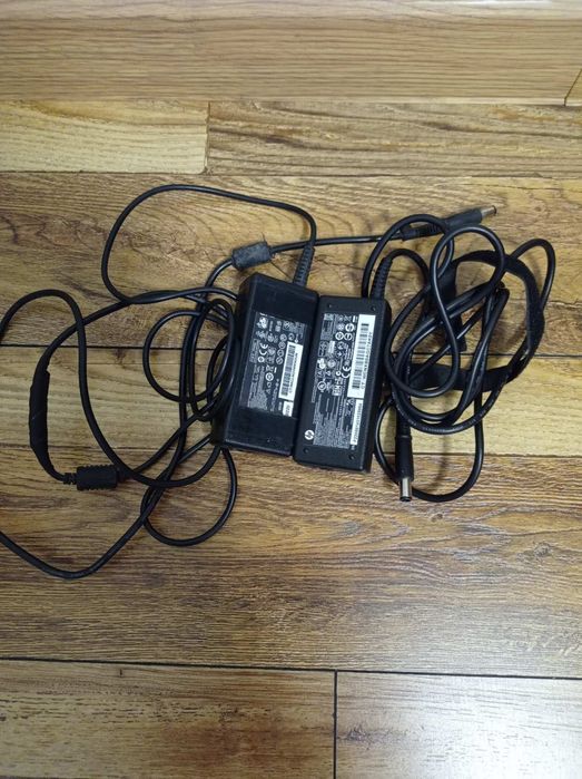 Зарядне для ноутбуків