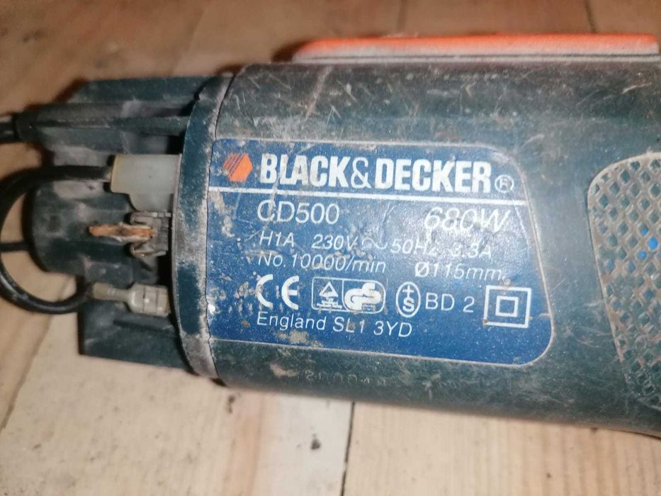 Rebarbadora Black & Decker CD500 680W (Para Peças / Reparação)