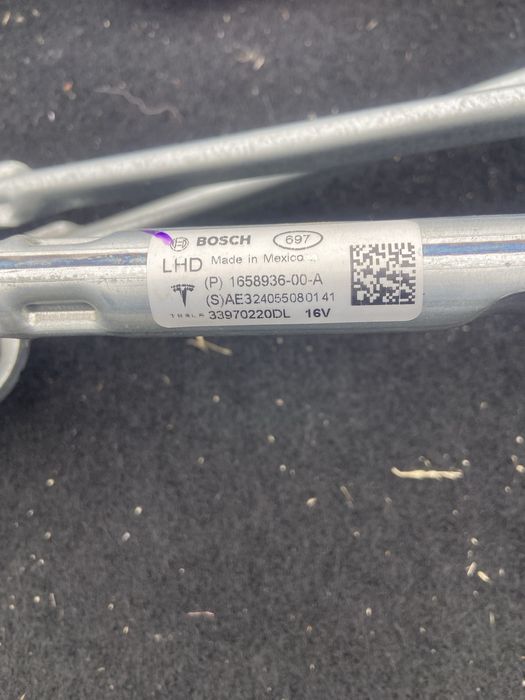 Трапеція двірників Tesla Model 3 рест/дорест та Model Y