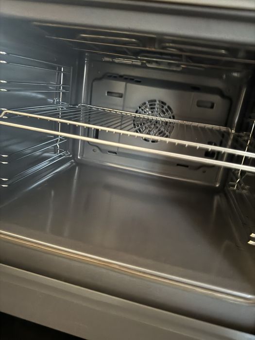 Вбудована електрична духовка Constructa Combitherm