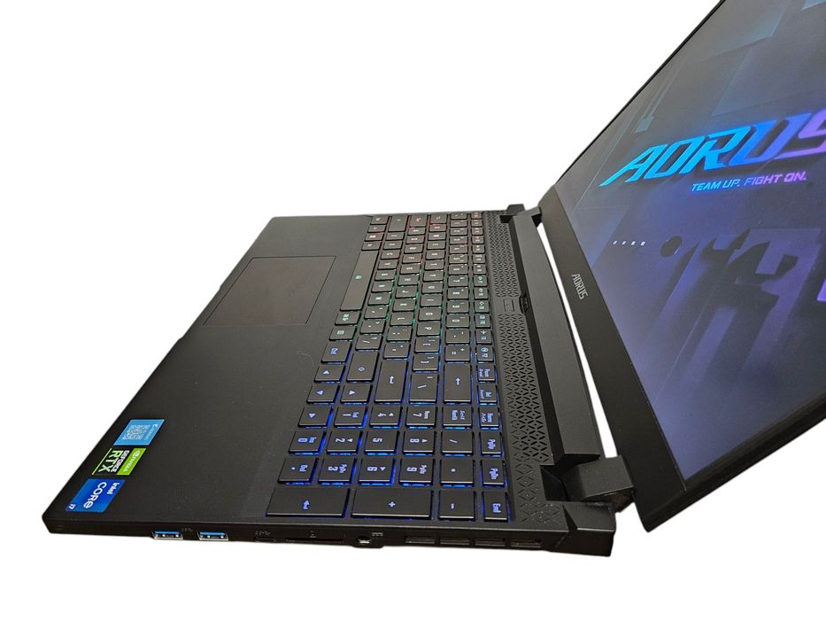 Laptop gamingowy Gigabyte Aorus 5 i7 12th RTX 3070 1 TB SSD 16GB RAM