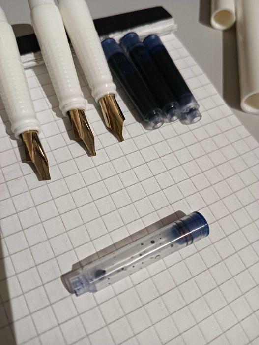 Set Caligrafia Tiger – Caneta + 4 Pontas + Tintas