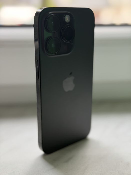 Iphone 14 pro. Stan bardzo dobry. Nowiutka bateria