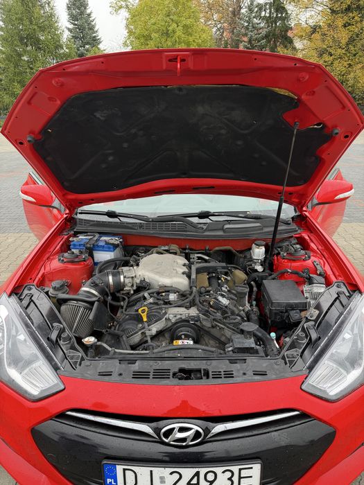 Hyundai Genesis Coupe 3.8 V6 2013