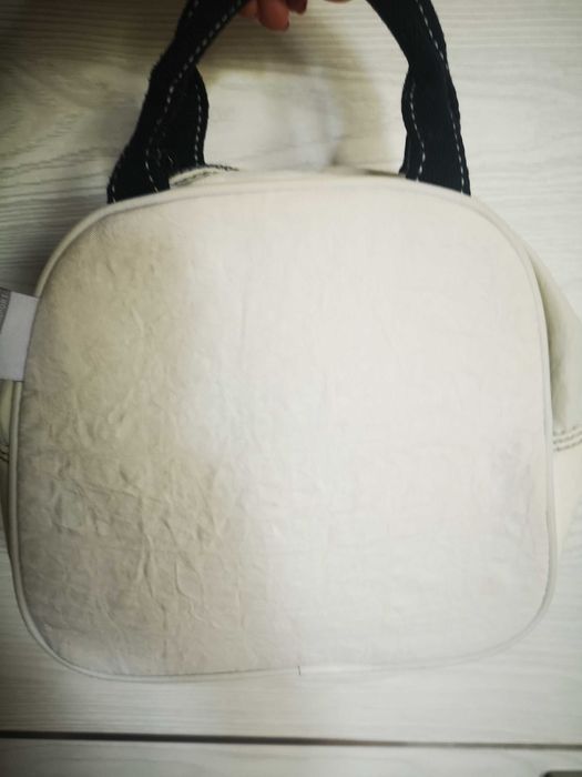 Kipling torebka kremowa