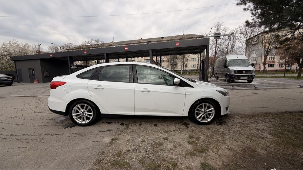 Продам Ford focus 2016 бензин 2.0
