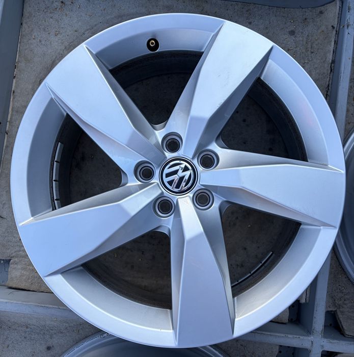 Felgi aluminiowe 17” VW T-Cross 2GM Polo Skoda Fabia Kamiq Scala Seat Ibiza 5x100 ET 39