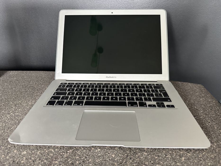 MacBook Air 13 cali 2014 i5 8GB
