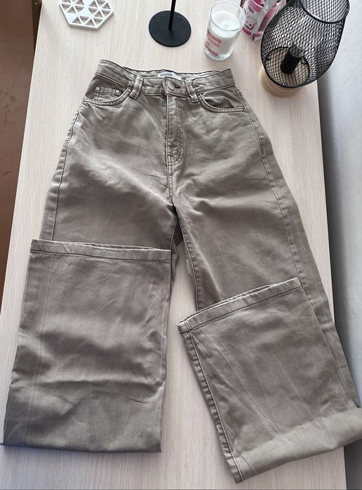 Широкі штани Bershka