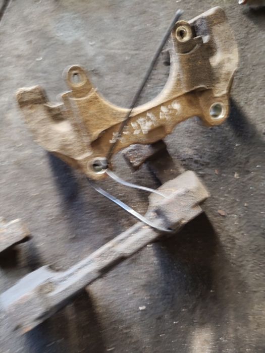 Jarzmo jarzma opel astra h 1,9