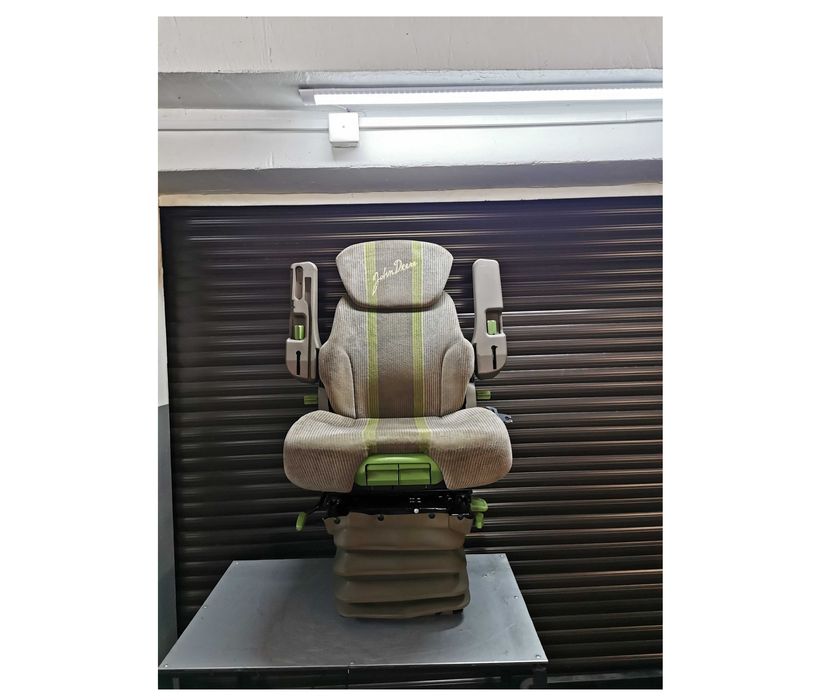 Naprawa foteli pneumatycznych Fendt John Deere New Holland Claas Valtr