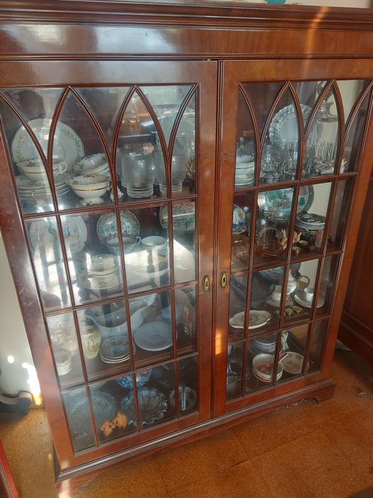 Armário Vitrine em ótimo estado