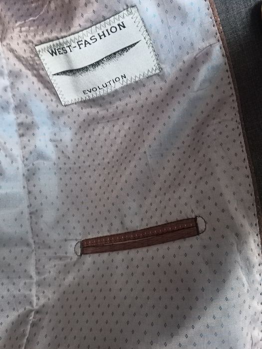 Продам мужской классический костюм