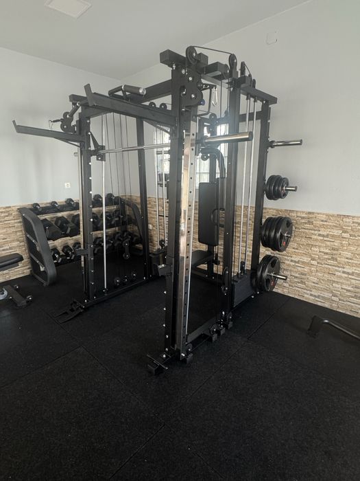 Máquina de musculação multifunções *Nova*