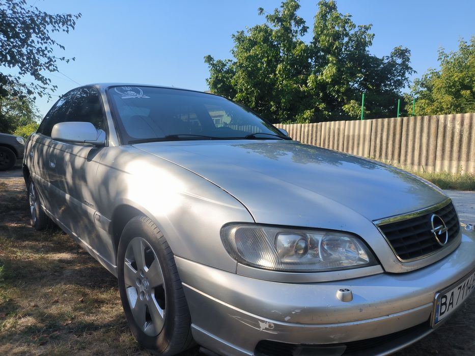 Opel Omega B 2.6