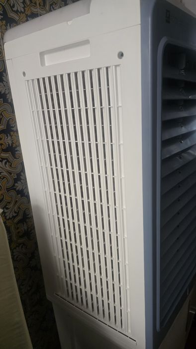 VENTILADOR DE AR ​​c/humidificador  e comando 200W 60 LITROS