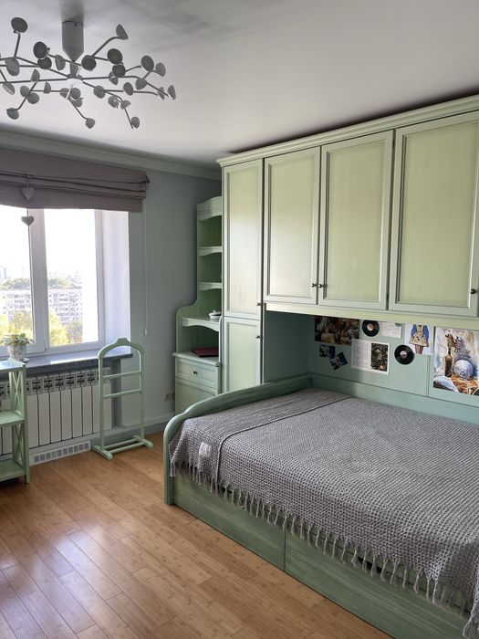 3-кімн. Квартира 100 м.кв (р-н Панчішна ф-ка)