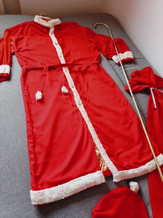 Strój Świętego Mikołaja, zestaw dziewięciu elementów