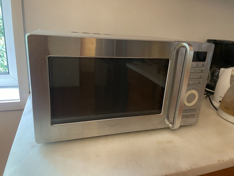 Microondas LG com avaria