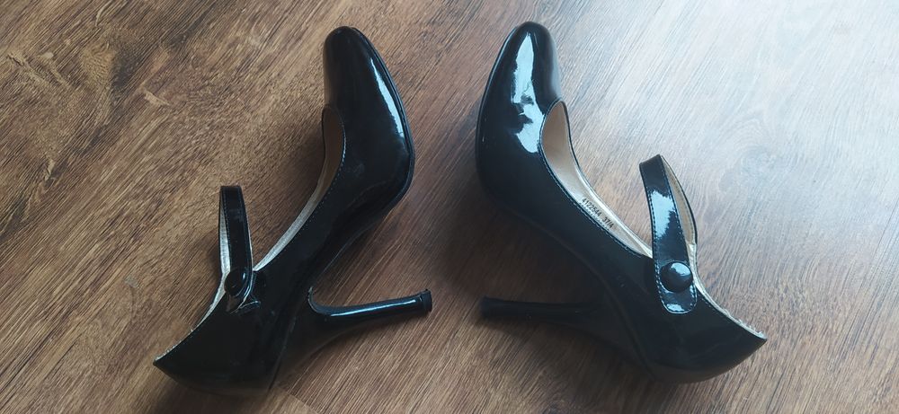 Buty damskie szpilki
