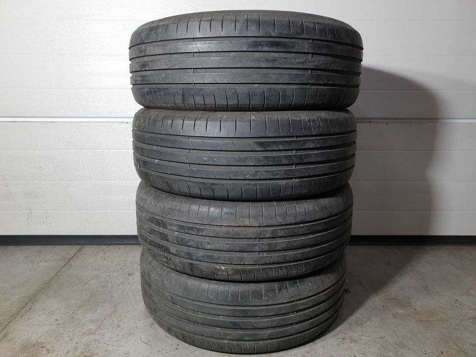 4szt. 215/55/17 94V Goodyear EfficientGrip Perf 5mm 2021r [ 10334 ]