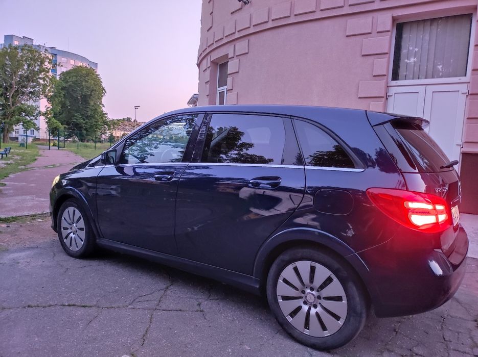 Продам автомобіль Mercedes -Benz B-Class 2017рік