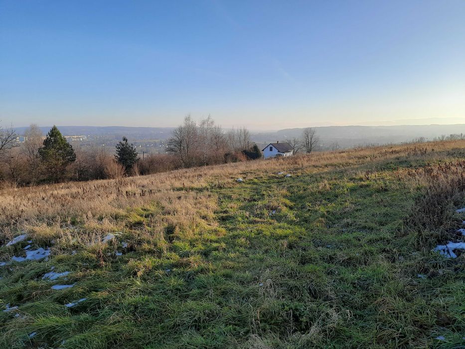 Działka z wyjątkowym widokiem w Jareniówce