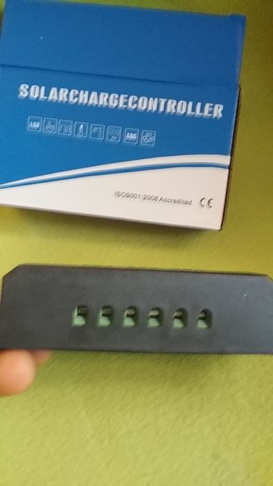 Controlador  carga solar 20A. Novo