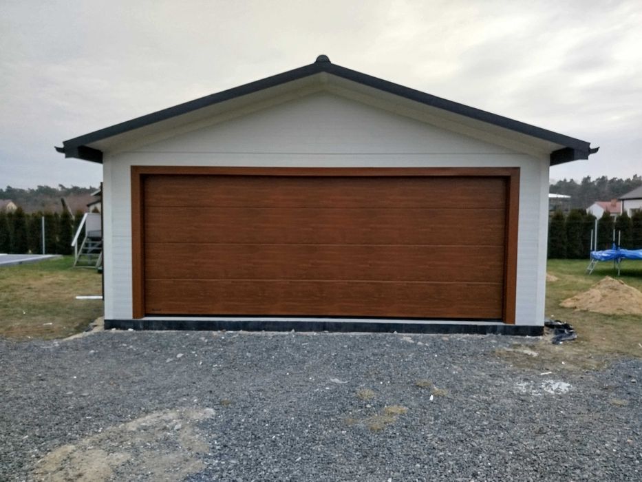 Garaż ocieplany płyta PIR