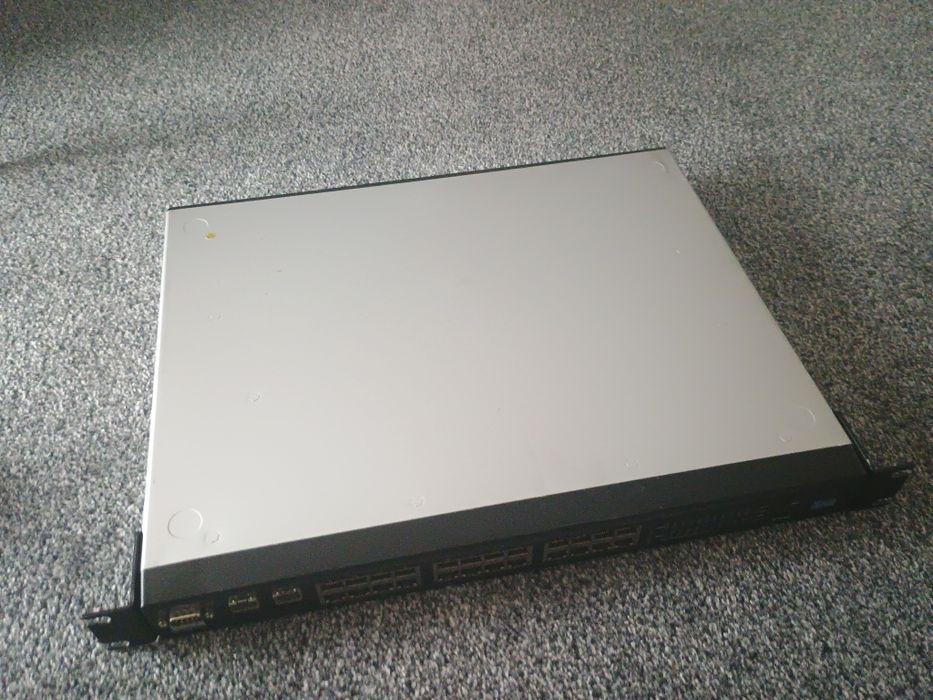 Linksys Cisco SRW 2024 Switch 24 portowy