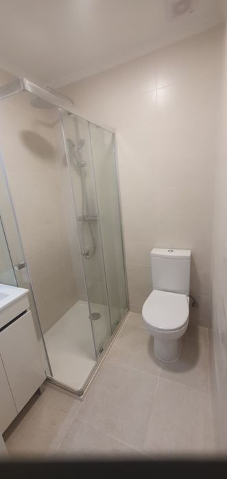 Predio com 4 andares remodelado no centro de Lisboa  Chiado/BairroAlto