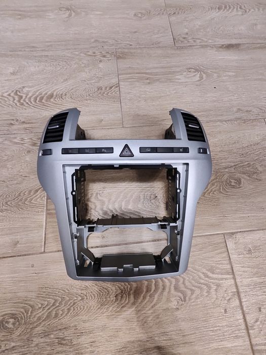 Opel Zafira B panel środkowy, ramka, nawiew, 5 przycisków