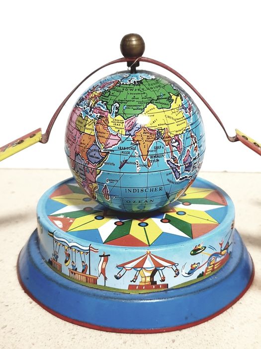 Raro brinquedo de movimento vintage Alemão em  chapa