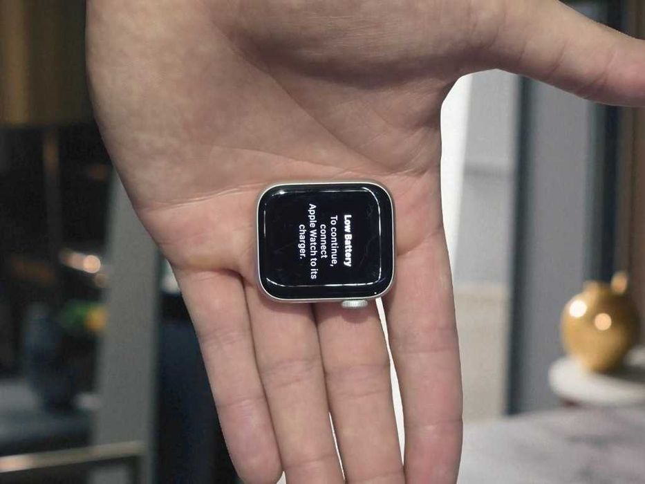 Apple Watch SE 2 gen LTE Cellular 40mm Silver + 2 paski + ładowarka