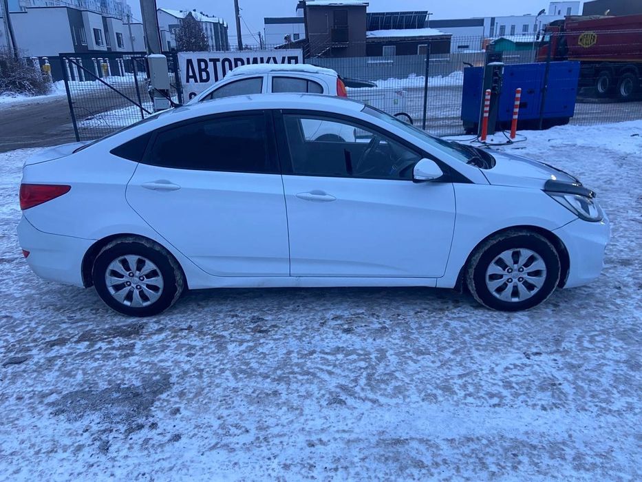 Hyundai accent 2018