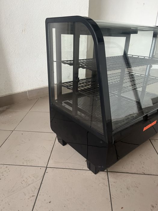 Холодильна Вітрина Reednee RTW-100L  Настільна Кондитерська Німеччина